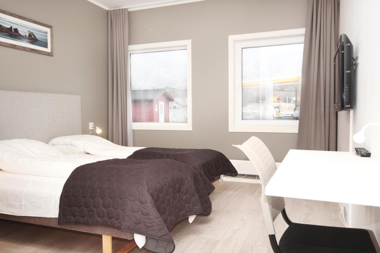 Napoli Resturant & Hotell As Sandnessjoen Ngoại thất bức ảnh